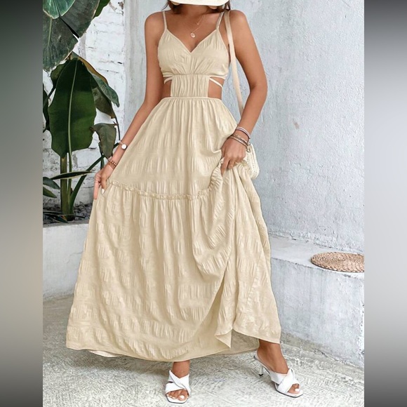 Boho backless open back ruffle hem dress - Picture 4 of 8